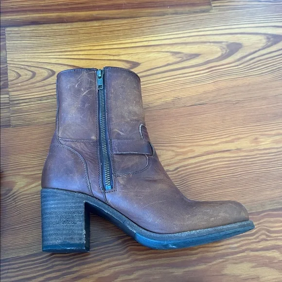 Frye Leather Heeled Boots - Picture 6 of 6